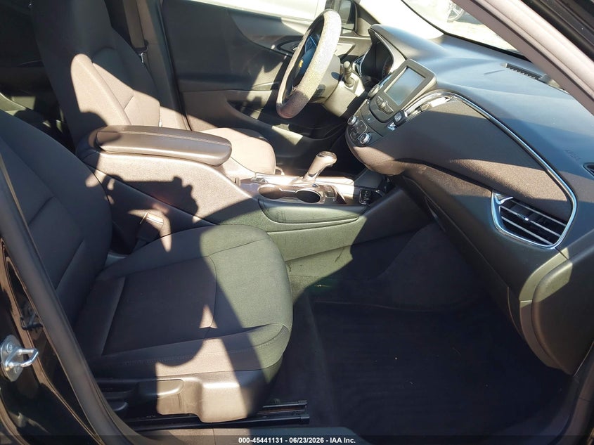 2018 CHEVROLET MALIBU auction photo 5
