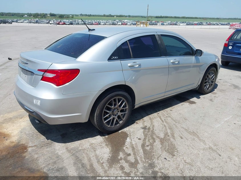 Vin: 1c3bc4fb6bn579974, lot: 45939312, chrysler 200 lx 20114