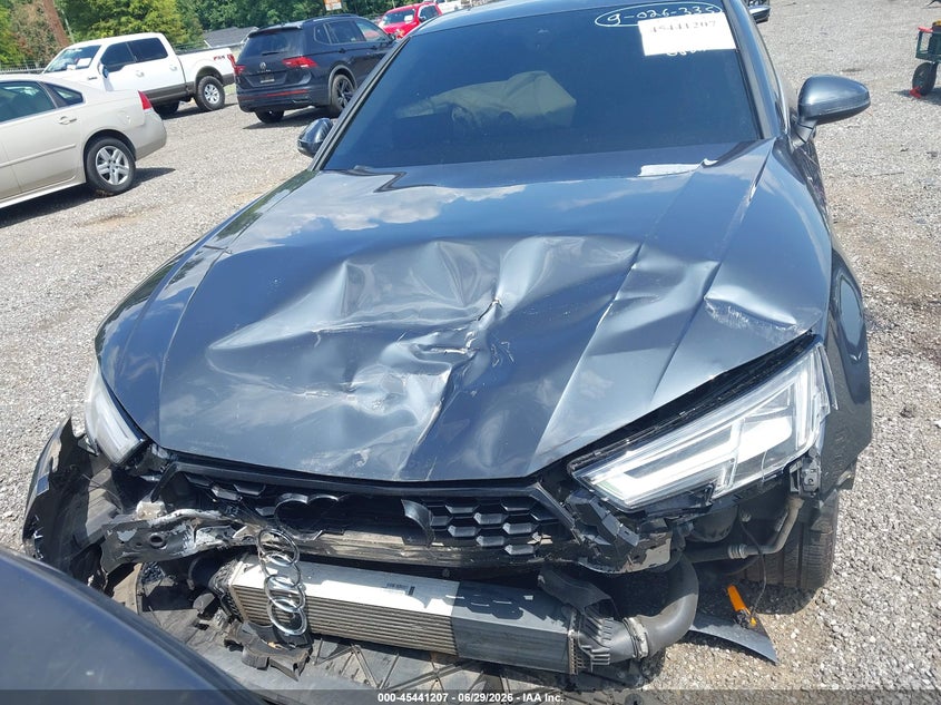 AUDI A4 2017 VIN WAUENAF49HN006821