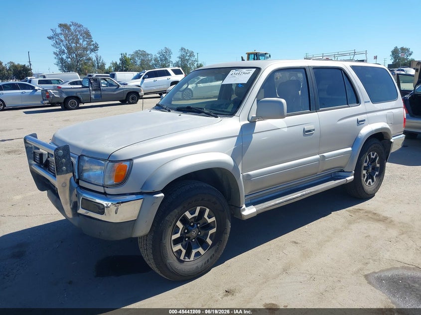 1998 Toyota 4Runner Limited, Right Rear, IAAI, VIN JT3HN87R6W9018325 — photo 2