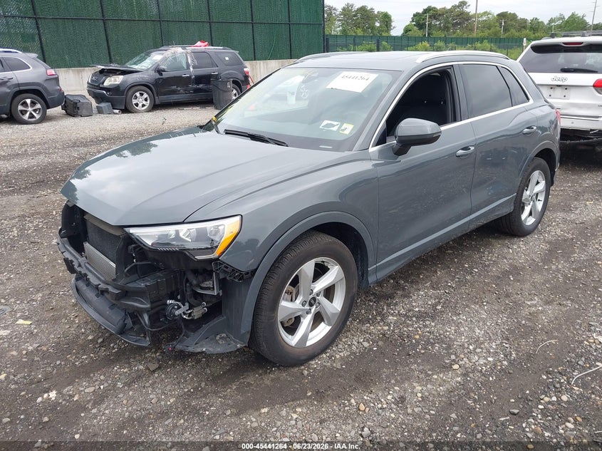 2021 AUDI Q3 PREMIUM 40 TFSI QUATTRO TIPTRONIC — Photo 2