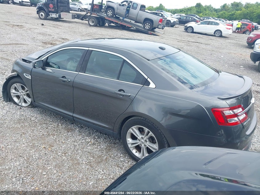 2016 FORD TAURUS auction photo 3