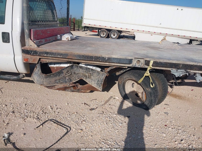 2000 Ford F-550 Lariat/Xl/Xlt VIN: 1FDAF56F5YED98781 Lot: 45441474