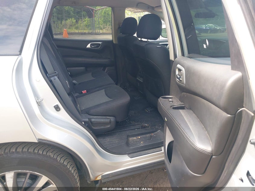 2018 NISSAN PATHFINDER auction photo 8