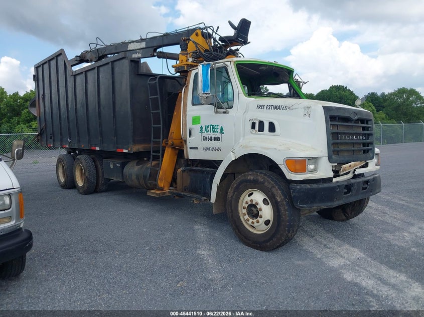 2004 STERLING TRUCK LT auction photo 1