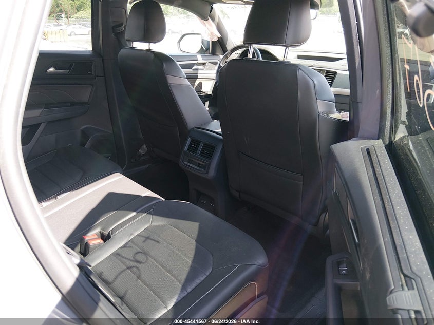 2021 Volkswagen Atlas Cross Sport 2.0T Sel Premium VIN: 1V2TC2CA4MC215517 Lot: 45441567