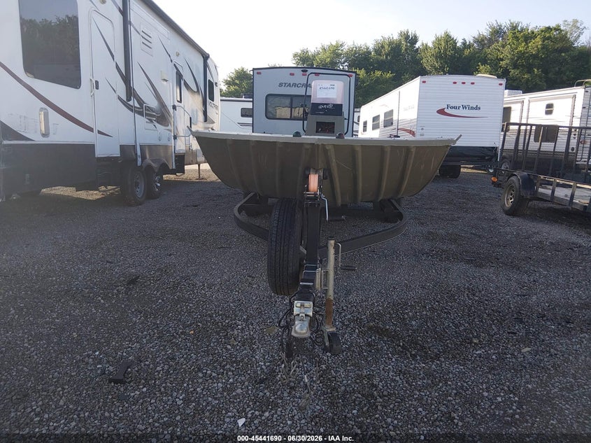 2018 TRACKER 21' auction photo 6
