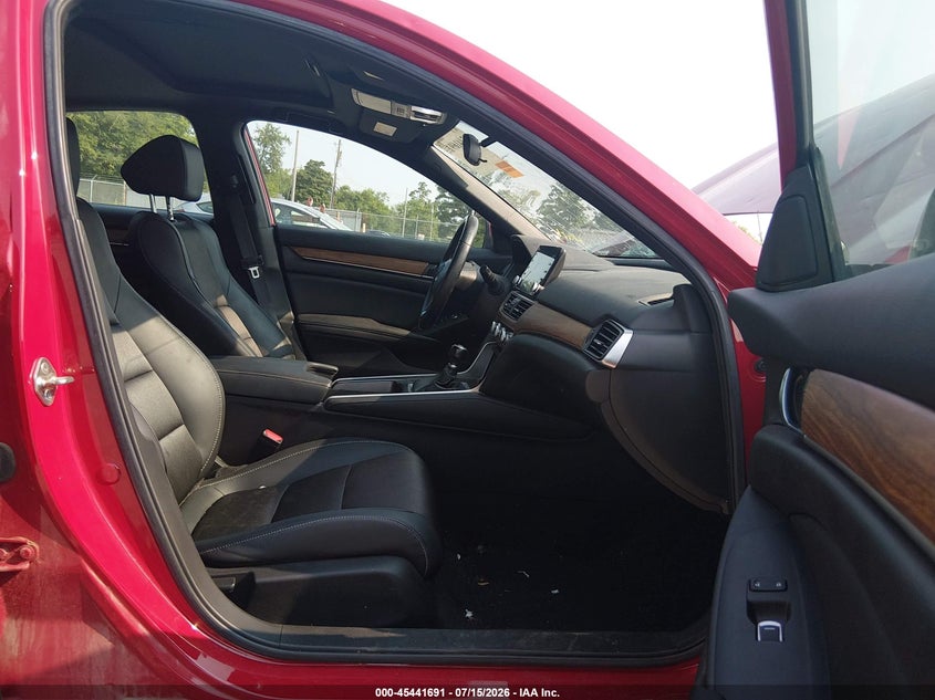 2019 HONDA ACCORD auction photo 5