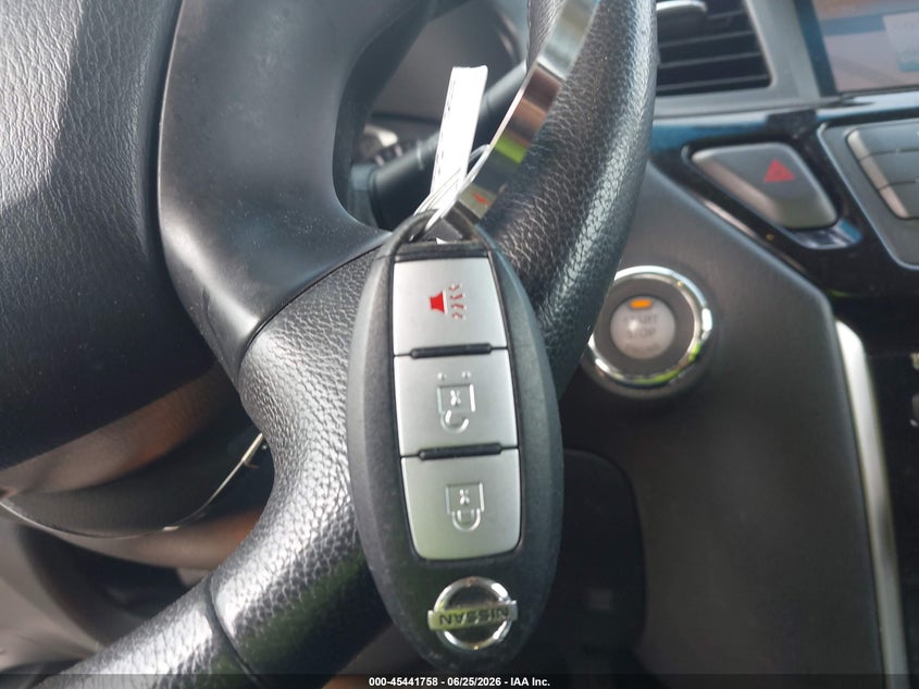 NISSAN PATHFINDER 2013 VIN 5N1AR2MM8DC656644