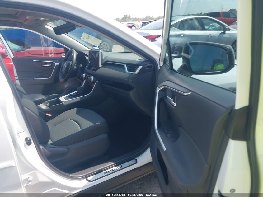 2025 TOYOTA RAV4 HYBRID auction photo 5
