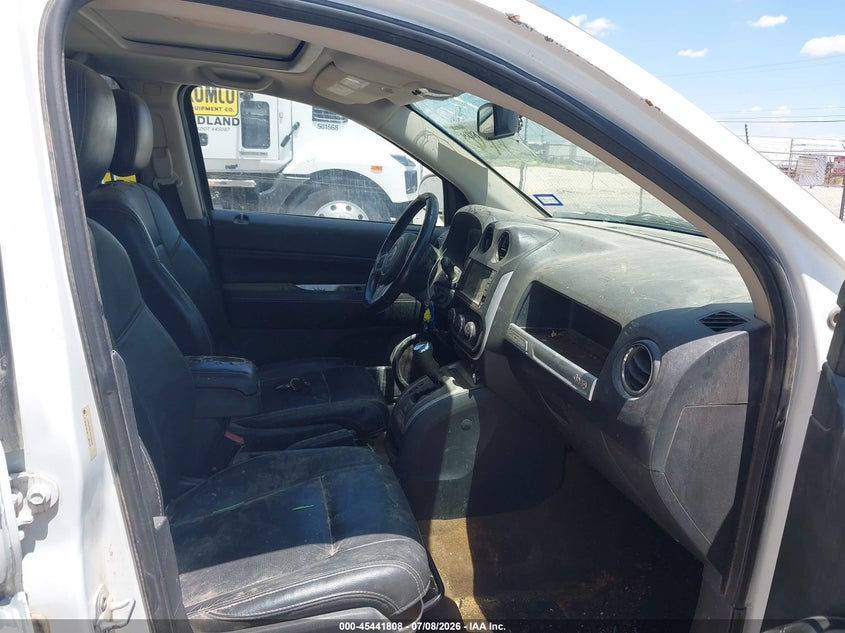 2015 JEEP COMPASS auction photo 5