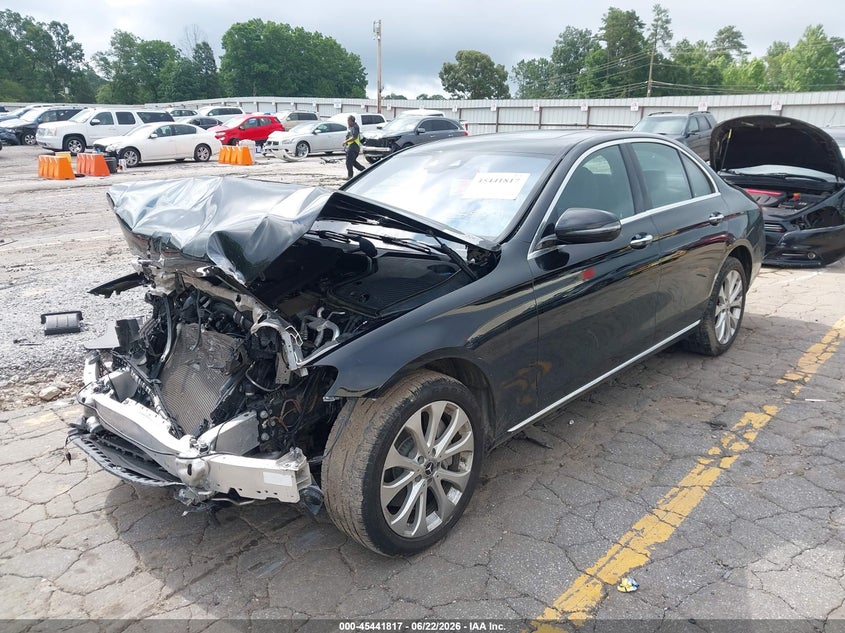 2017 MERCEDES-BENZ E 300 auction photo 2