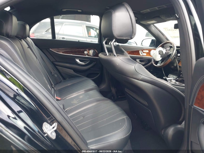 2017 MERCEDES-BENZ E 300 auction photo 8
