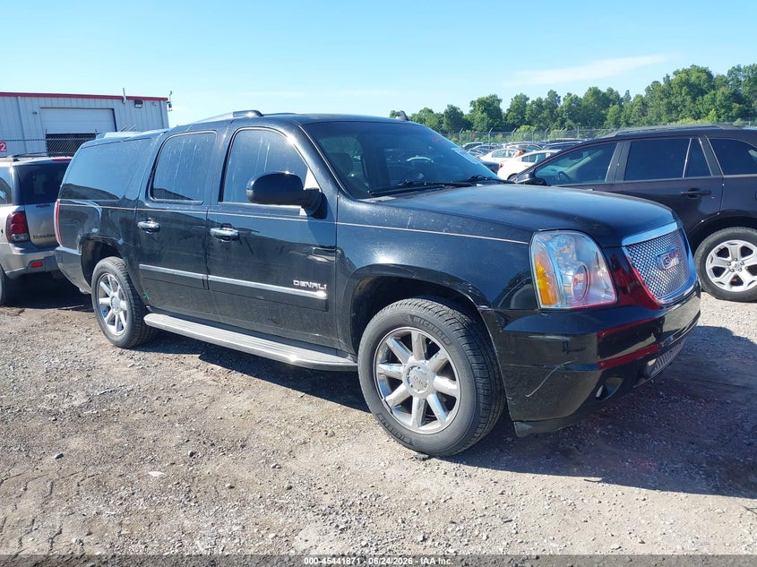 2013 GMC YUKON XL 1500 auction photo 1
