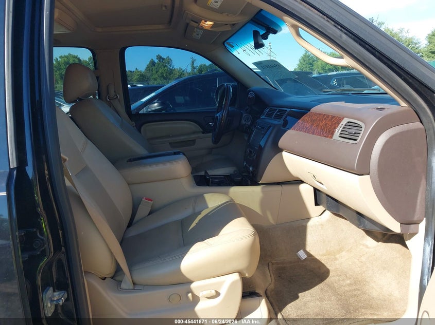 2013 GMC YUKON XL 1500 auction photo 5