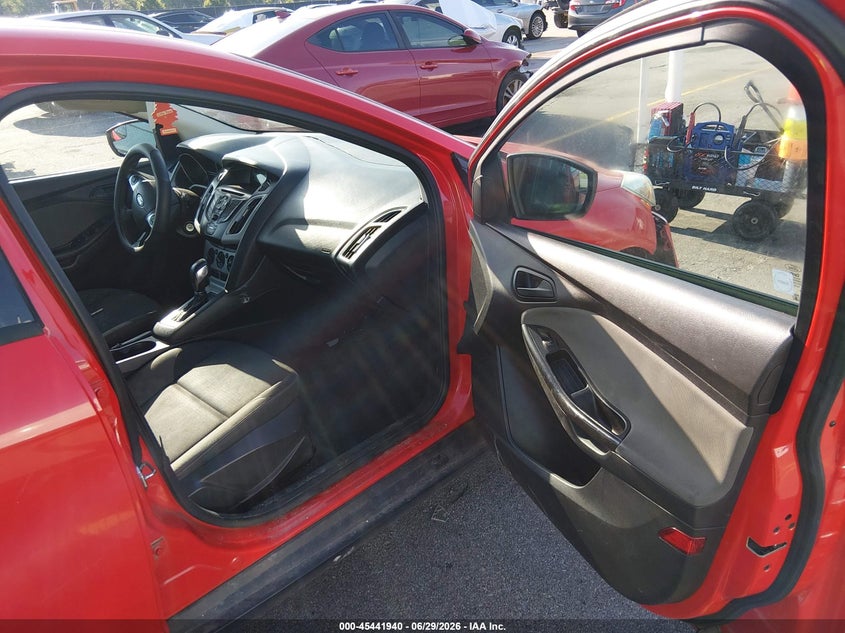 2012 FORD FOCUS auction photo 5