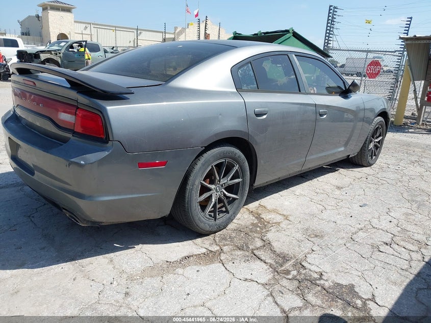 Vin: 2b3cl3cgxbh532242, lot: 45940074, dodge charger 20114