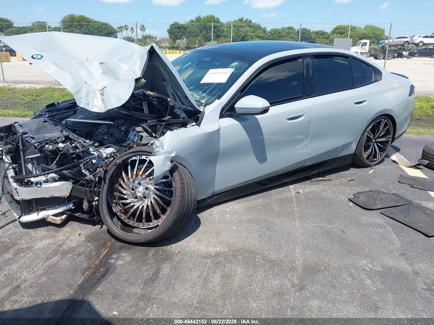 Vin: wba43fj0xscu14332, lot: 45940261, bmw 530i 20252