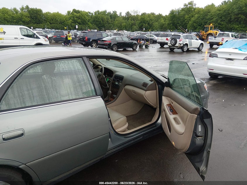 LEXUS ES 300 2000 VIN JT8BF28G4Y0263073