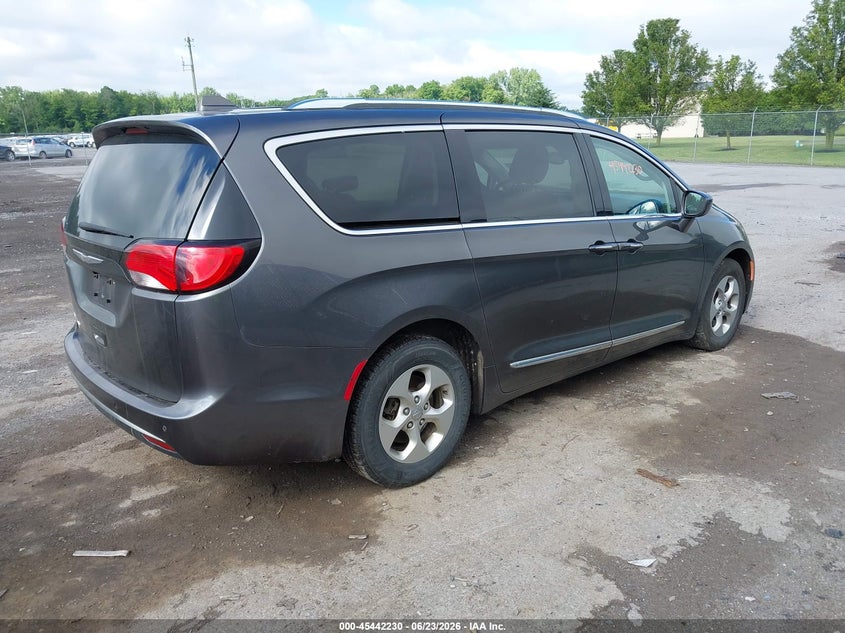 Vin: 2c4rc1eg0hr555977, lot: 45940339, chrysler pacifica touring-l plus 20174