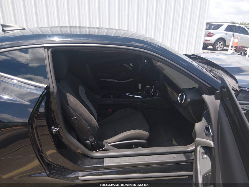 2023 CHEVROLET CAMARO auction photo 5