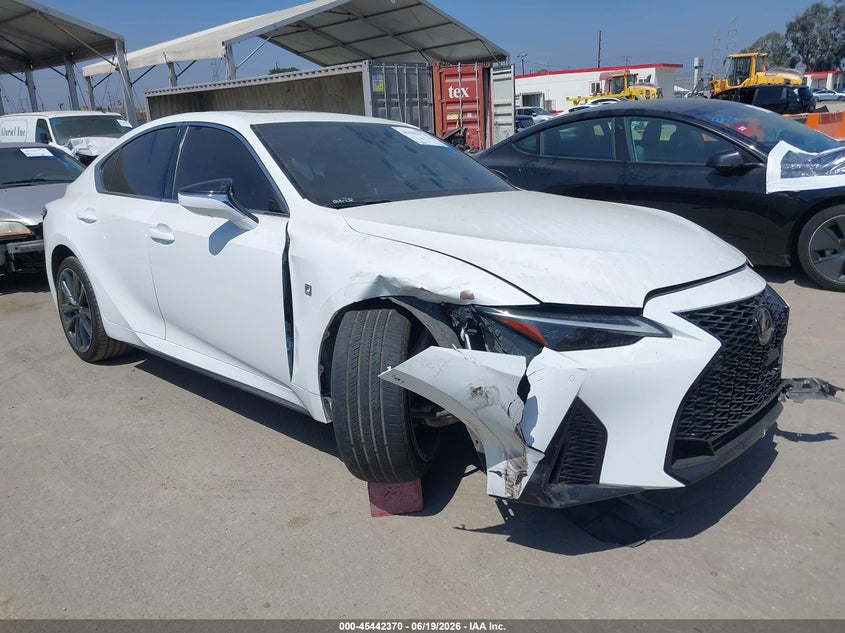 Vin: jthgz1b2xr5077708, lot: 45940479, lexus is 350 f sport 2024 img_1