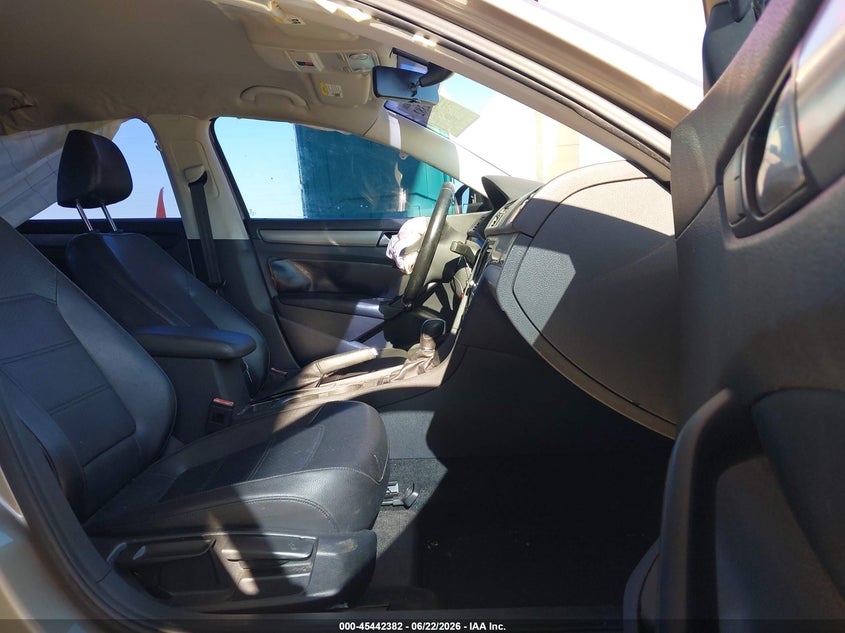 2015 VOLKSWAGEN PASSAT SEDAN 1.8L I-4 DI, DOHC, VVT, TURBO, 170HP