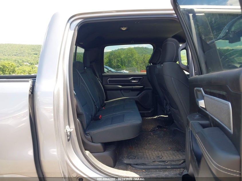 2022 RAM 1500 auction photo 8