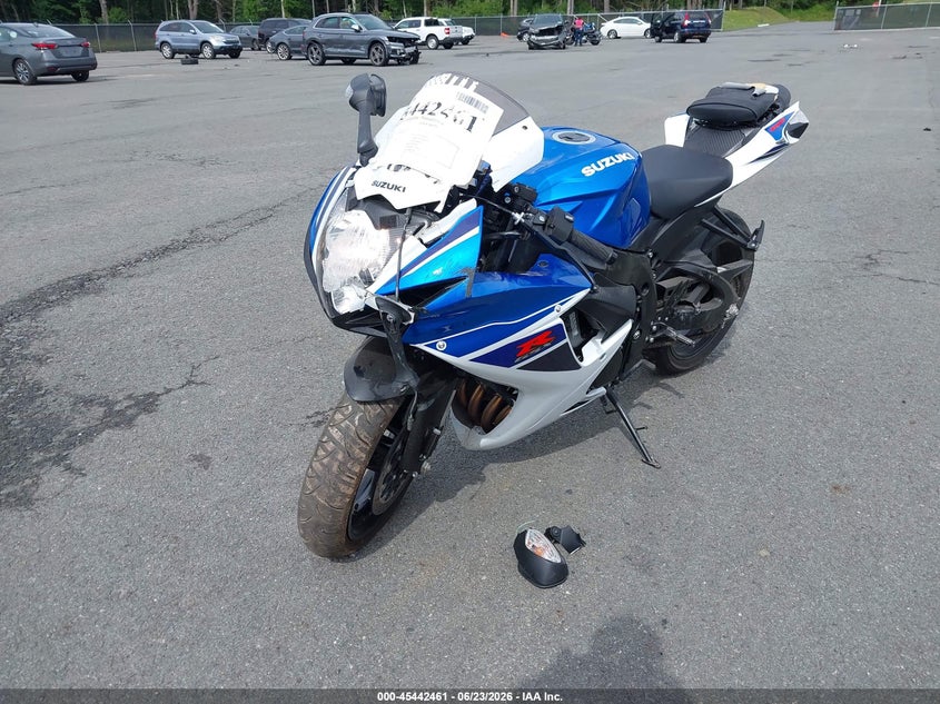 2025 SUZUKI GSX-R600 auction photo 2