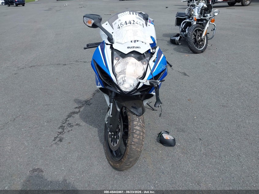 2025 SUZUKI GSX-R600 auction photo 5