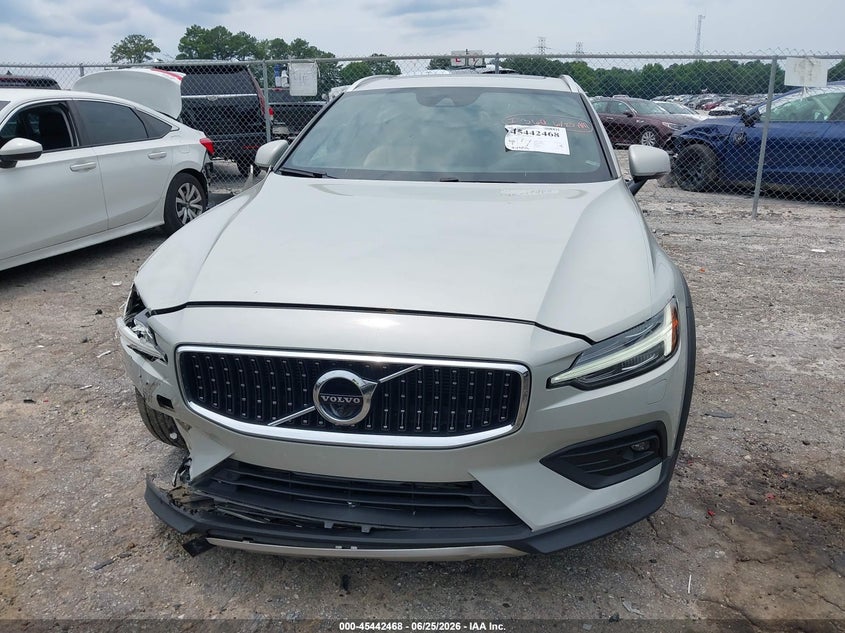 2020 Volvo V60 Cross Country T5 VIN: YV4102WK9L1030876 Lot: 45442468