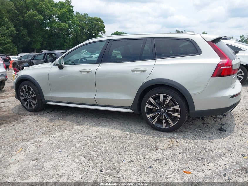 2020 Volvo V60 Cross Country T5 VIN: YV4102WK9L1030876 Lot: 45442468