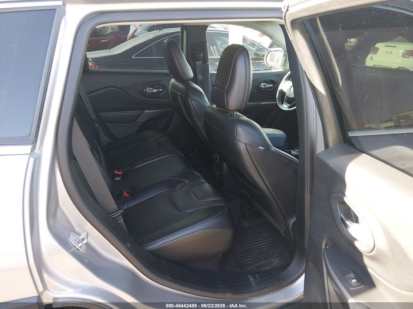 2021 JEEP CHEROKEE auction photo 8