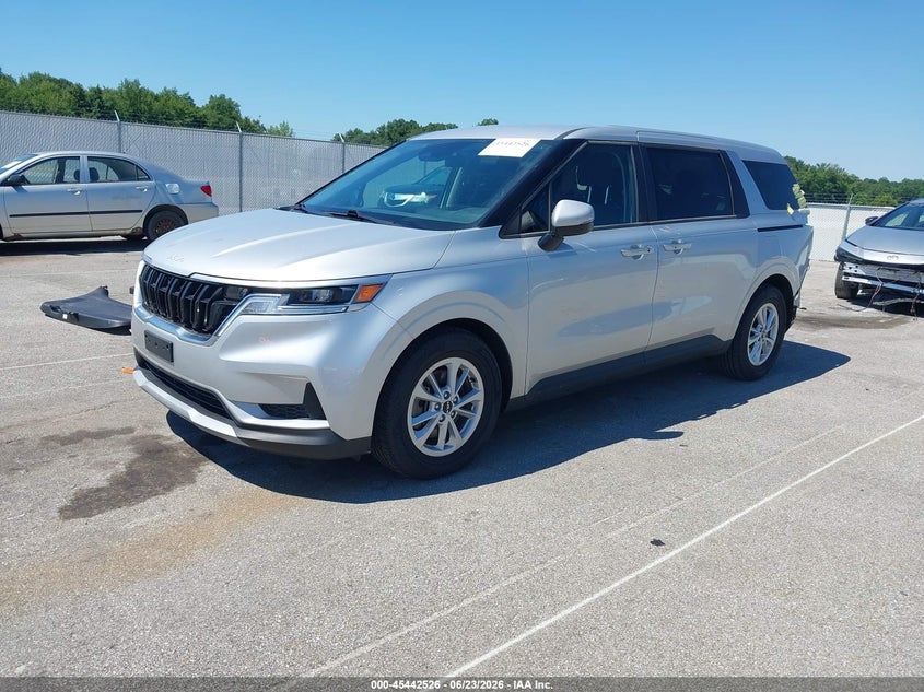 2022 KIA CARNIVAL MPV auction photo 2