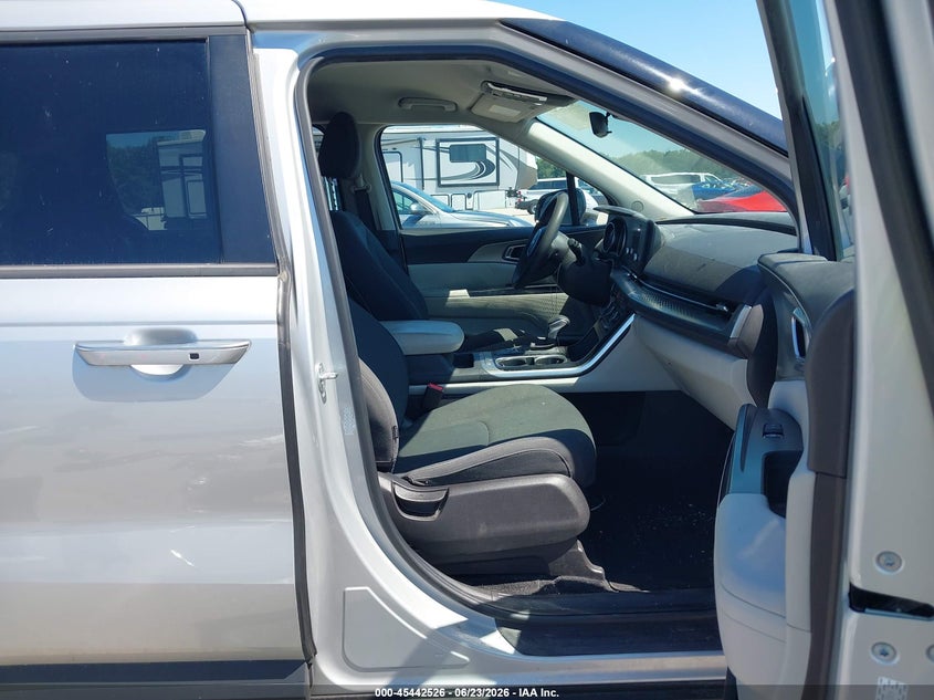 2022 KIA CARNIVAL MPV auction photo 5