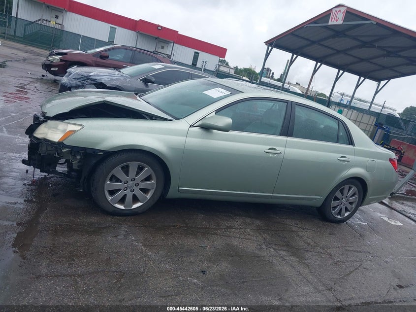 2005 Toyota Avalon Xls VIN: 4T1BK36B15U011338 Lot: 45442605