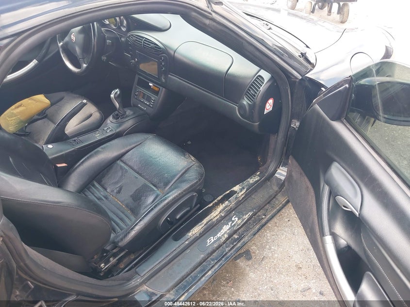 2002 PORSCHE BOXSTER auction photo 5