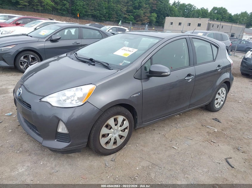 2012 TOYOTA PRIUS C auction photo 2