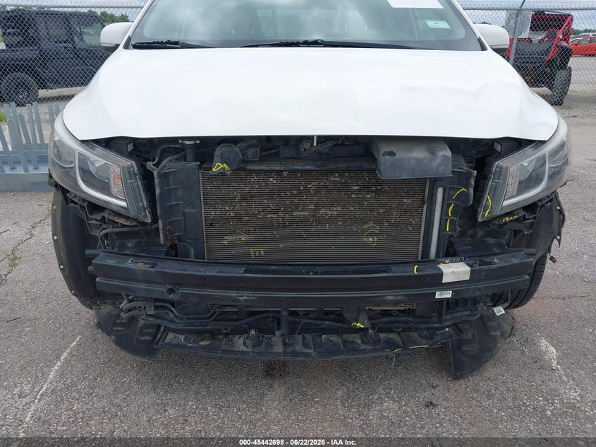 2017 KIA SEDONA auction photo 6