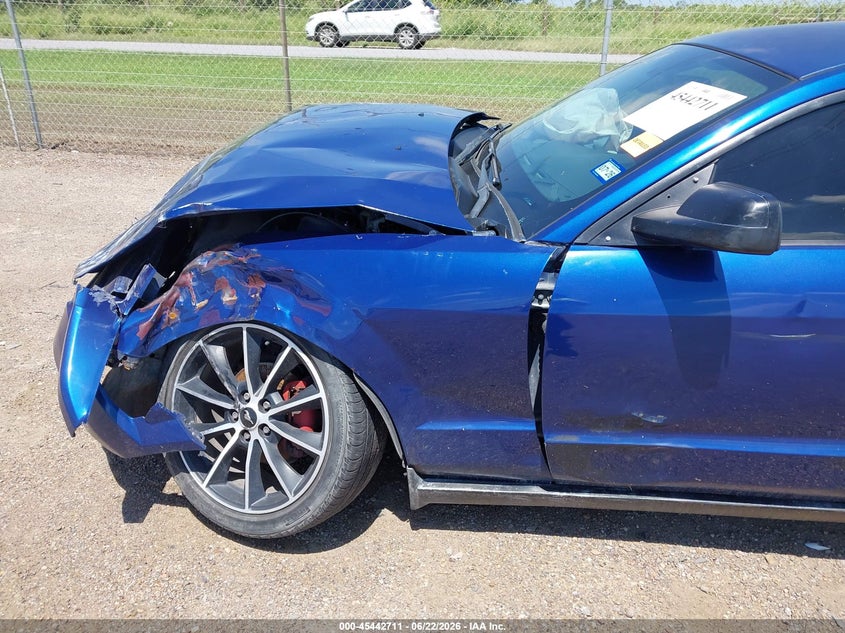 2009 FORD MUSTANG auction photo 6