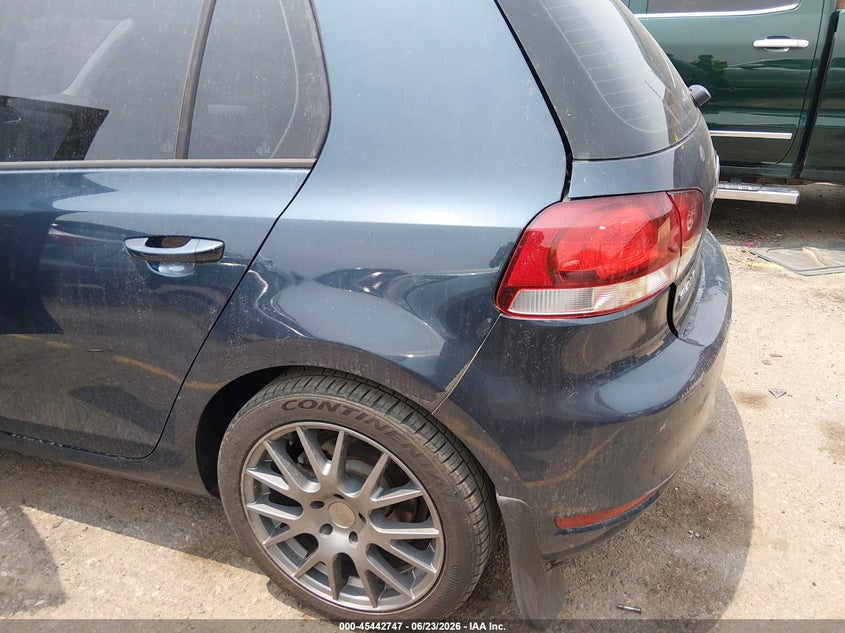 2014 Volkswagen Golf 2.0L Tdi VIN: WVWDM7AJ2EW010667 Lot: 45442747