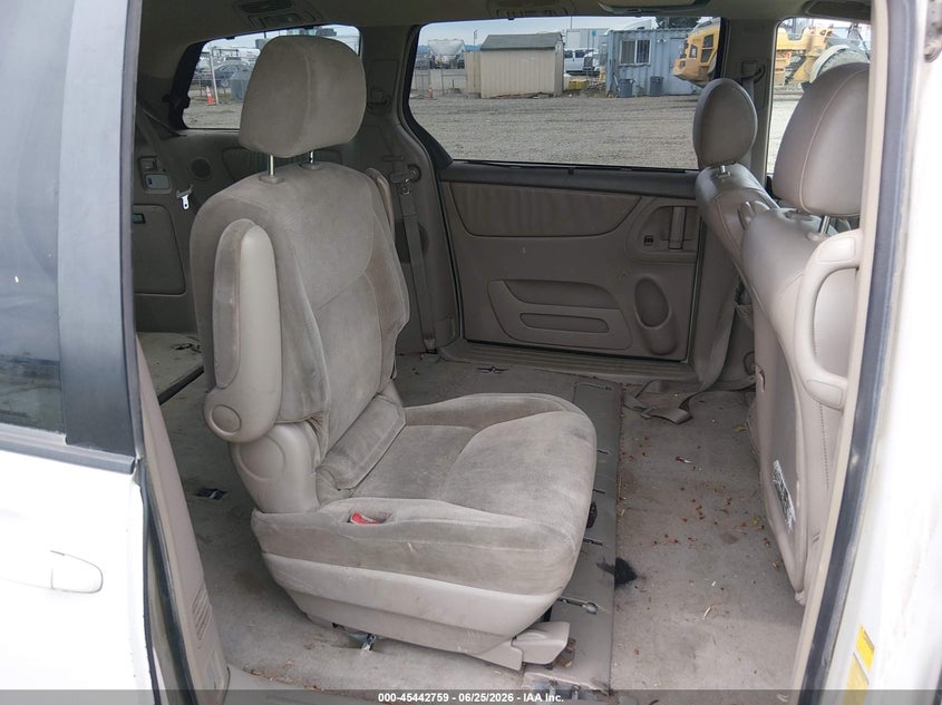 AtlanticExpress - Toyota Sienna