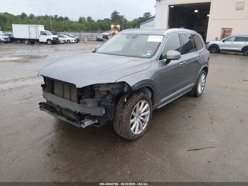 2018 VOLVO XC90 auction photo 2