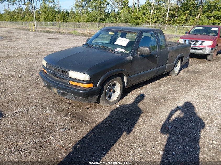 2003 CHEVROLET S-10 auction photo 2
