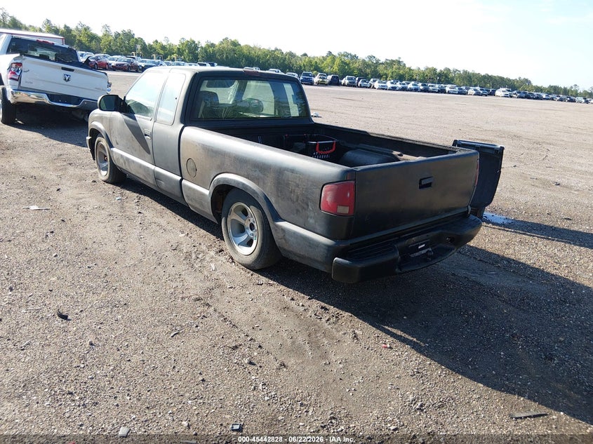 2003 CHEVROLET S-10 auction photo 3