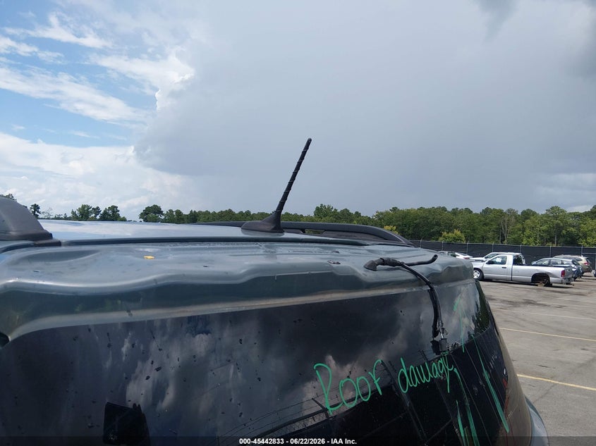 2017 JEEP RENEGADE auction photo 6
