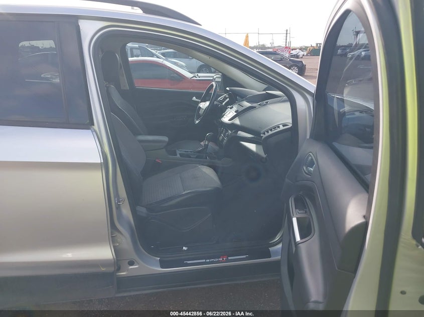 2017 FORD ESCAPE auction photo 5