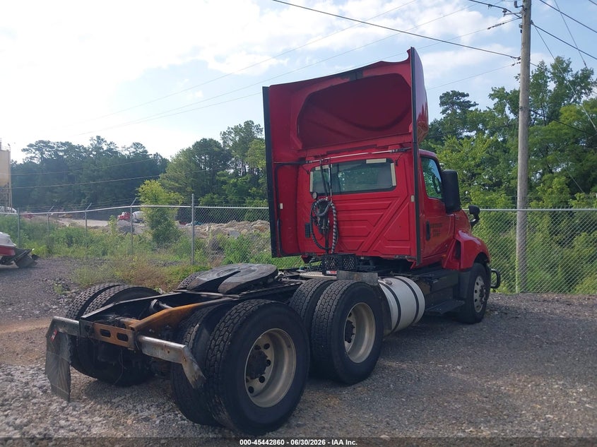 2020 INTERNATIONAL LT auction photo 4