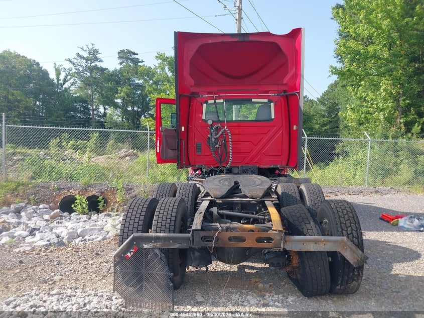 2020 INTERNATIONAL LT auction photo 8