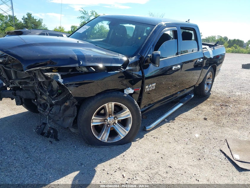 Vin: 1c6rr6lm0es383715, lot: 45940973, ram 1500 big horn 20142